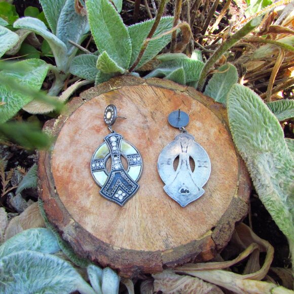 Art Deco Style Earrings | 1930s Earrings | DURI Earrings | Costume Jewelry - Picture 5 of 8